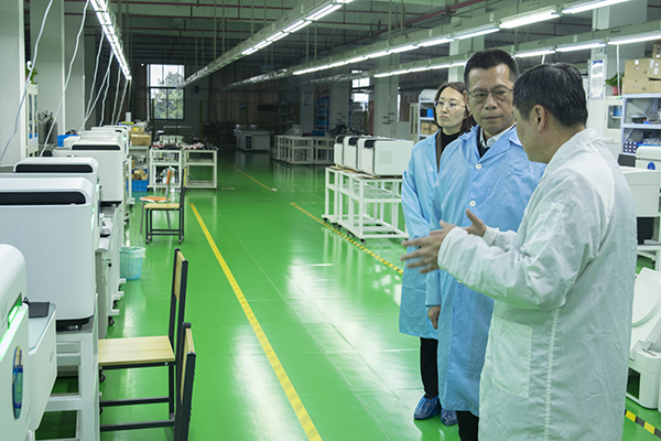 張副會(huì)長(zhǎng)一行參觀創(chuàng)想儀器 /cxyq/20240328105513-FudkFvqgN9VUrs-8U3xx_HlNsGaV.jpg